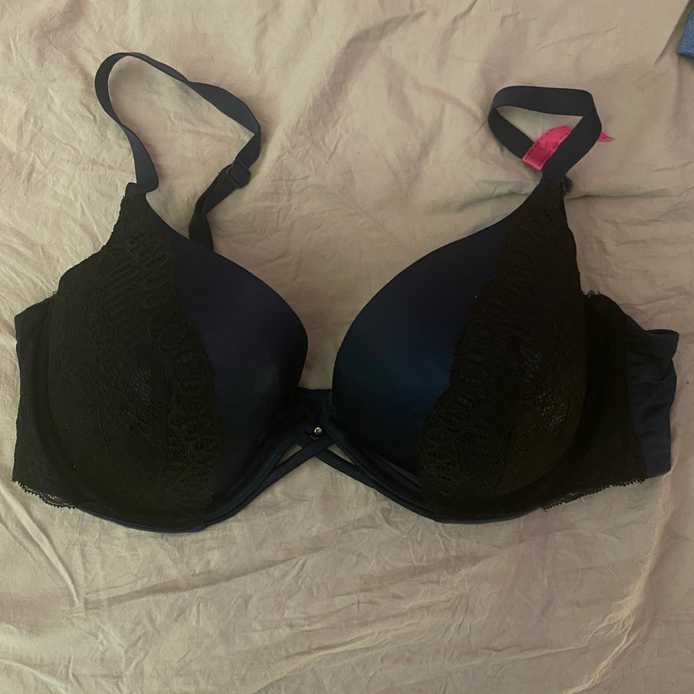 MaidenForm bra 36C